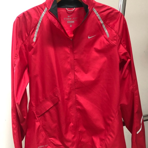 Nike Storm Fit Windbreaker - Picture 2 of 5